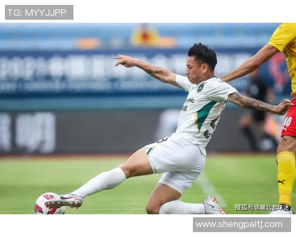 南京篮球队强势领跑联赛积分榜以77分稳居第一名争夺冠军希望